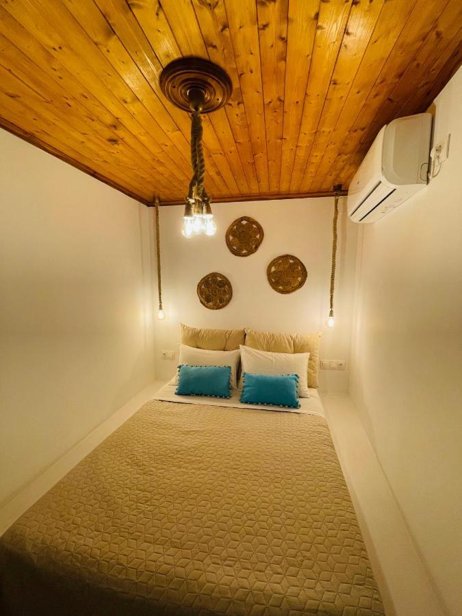 Erginas Boat House Apartment Plaka  Exterior photo